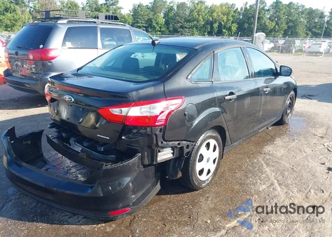 2014 Ford Focus S from USA, damaged, VIN 1FADP3E25EL227933